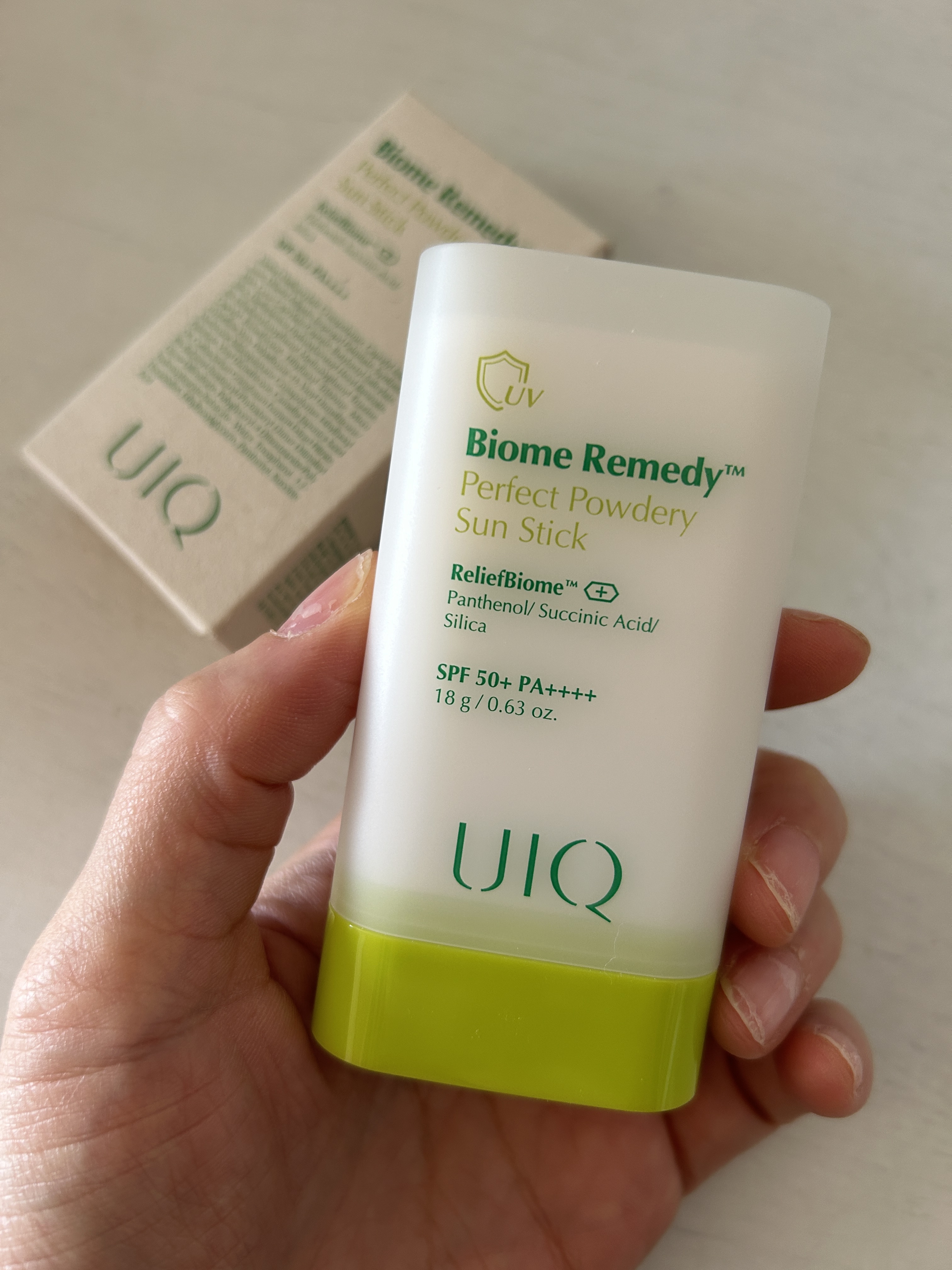 Biome Remedy™ Perfect Powdery Sun Stick

(バイオームレメディパーフェクトさらさらUVスティック)

塗ってないような軽やかなテクスチャーの言葉に惹かれて使いました！
ホントにサラサラすぎて、塗れてる