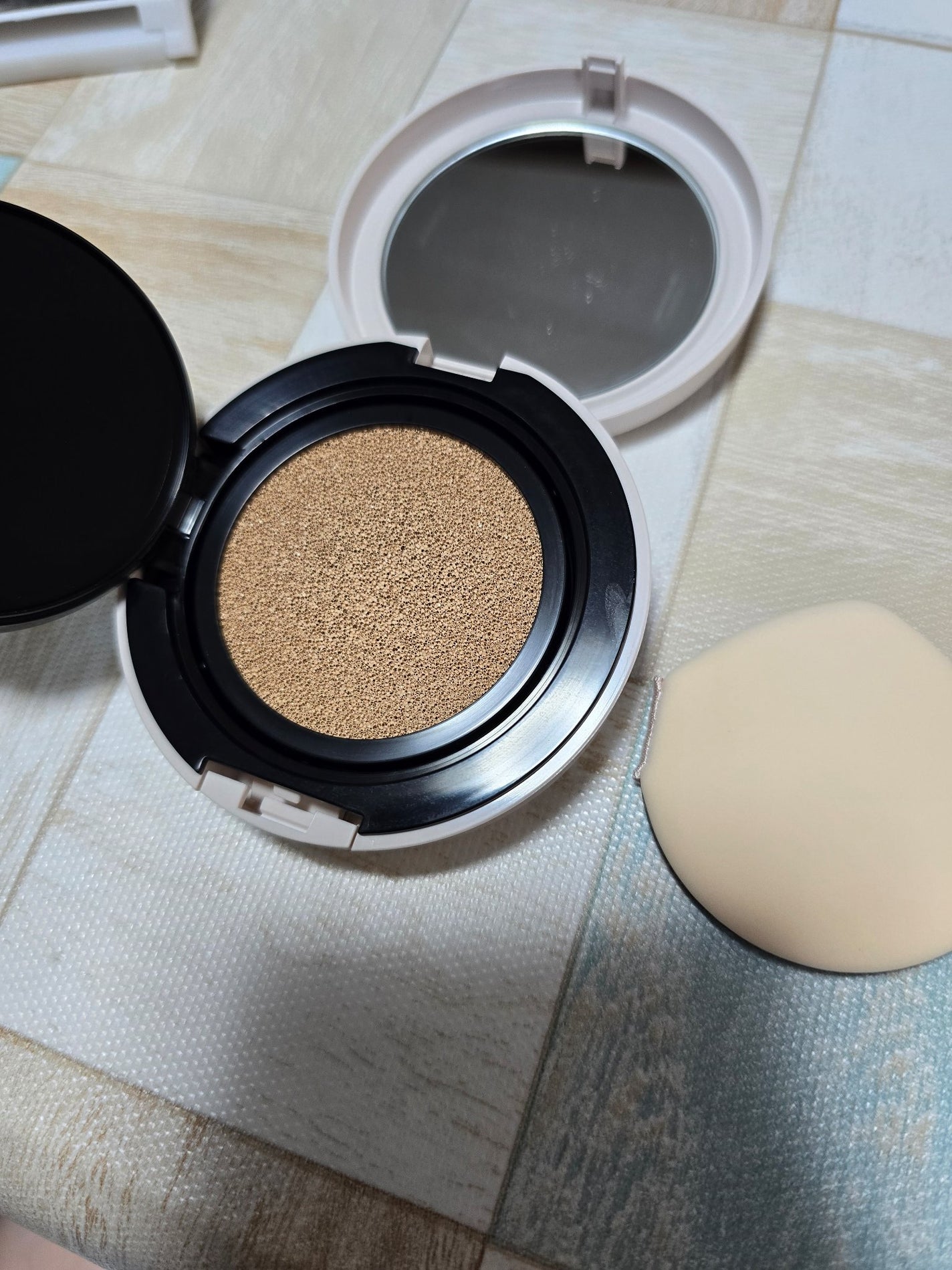 シフォンフィットクッションファンデーション/CEZANNE/クッションファンデーションを使ったクチコミ(3枚目)