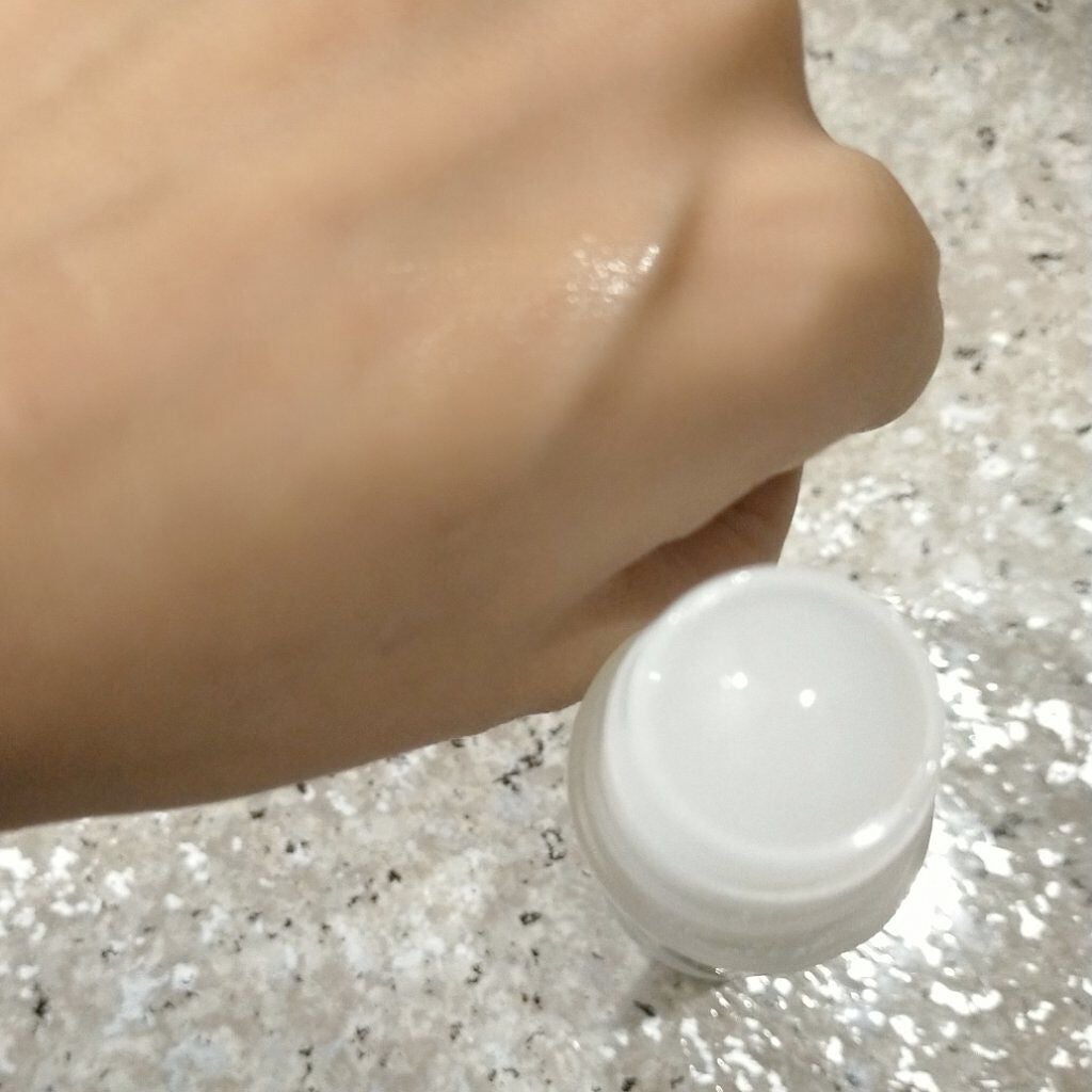 ロールオン ローズ&ヴァーベナの香り/8x4/デオドラント・制汗剤を使ったクチコミ(2枚目)