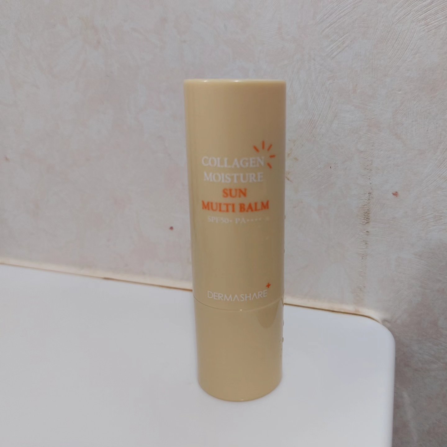 コラーゲンモイスチャーSUNマルチバーム/DERMASHARE/日焼け止めスティックを使ったクチコミ（1枚目）