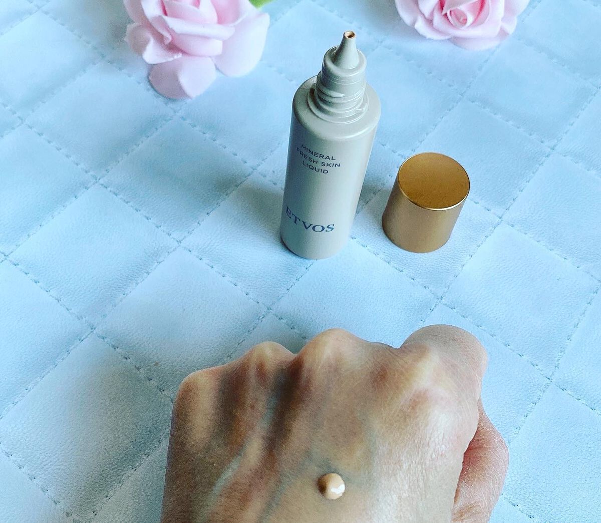 ミネラルフレッシュスキンリキッド/エトヴォス/リキッドファンデーションを使ったクチコミ（2枚目）