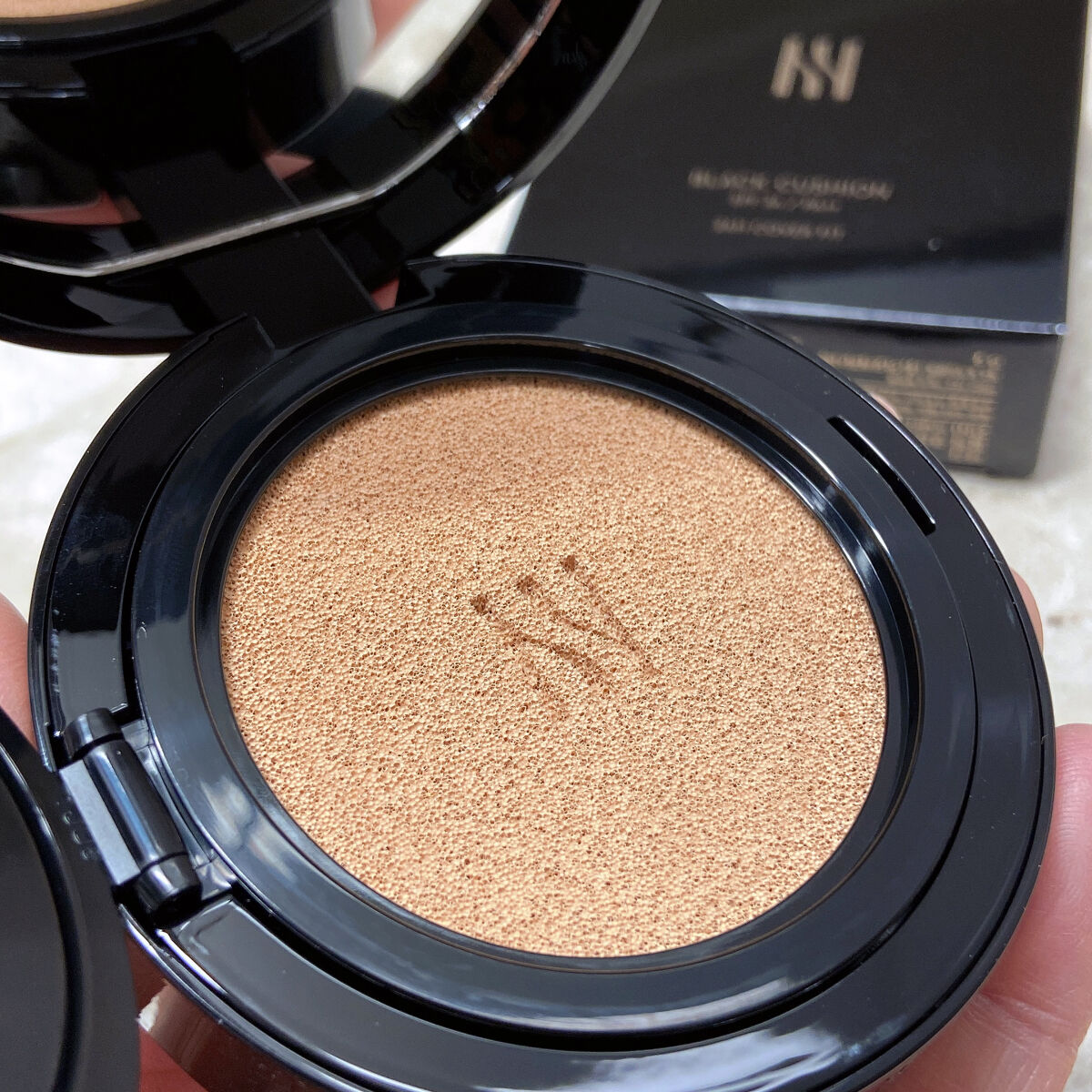 ブラック クッション/HERA/クッションファンデーションを使ったクチコミ（3枚目）