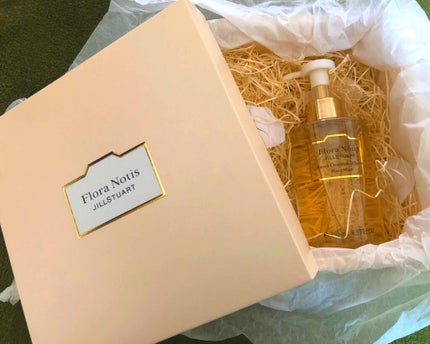 JILL STUART ジルスチュアート リラックス ハンドウォッシュのクチコミ「・Hand Wash
    ジルスチュアート リラックス ハンドウォッシュ
泡立ち ★★.....」(1枚目)