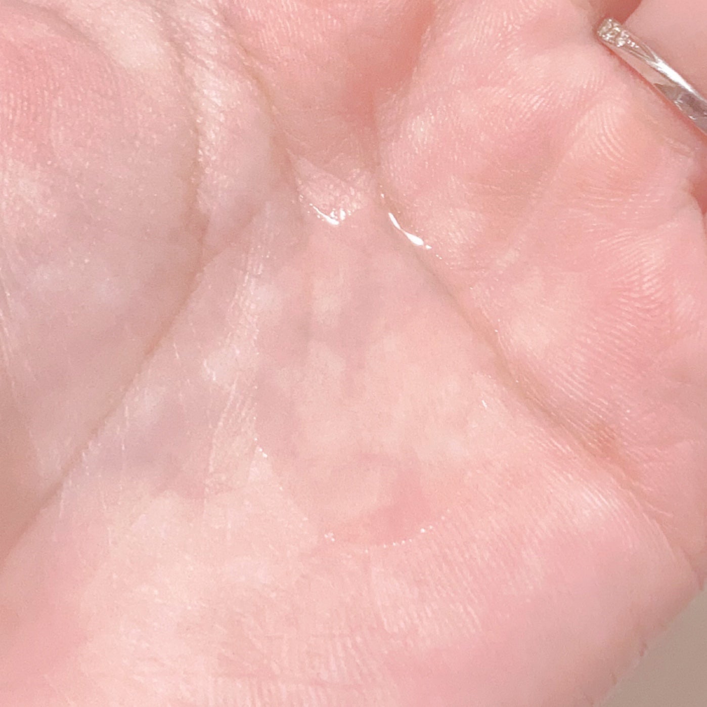 エッセンシャル プレミアム ウォータートリートメント ナチュラルモイスト/エッセンシャル/アウトバストリートメントを使ったクチコミ(4枚目)