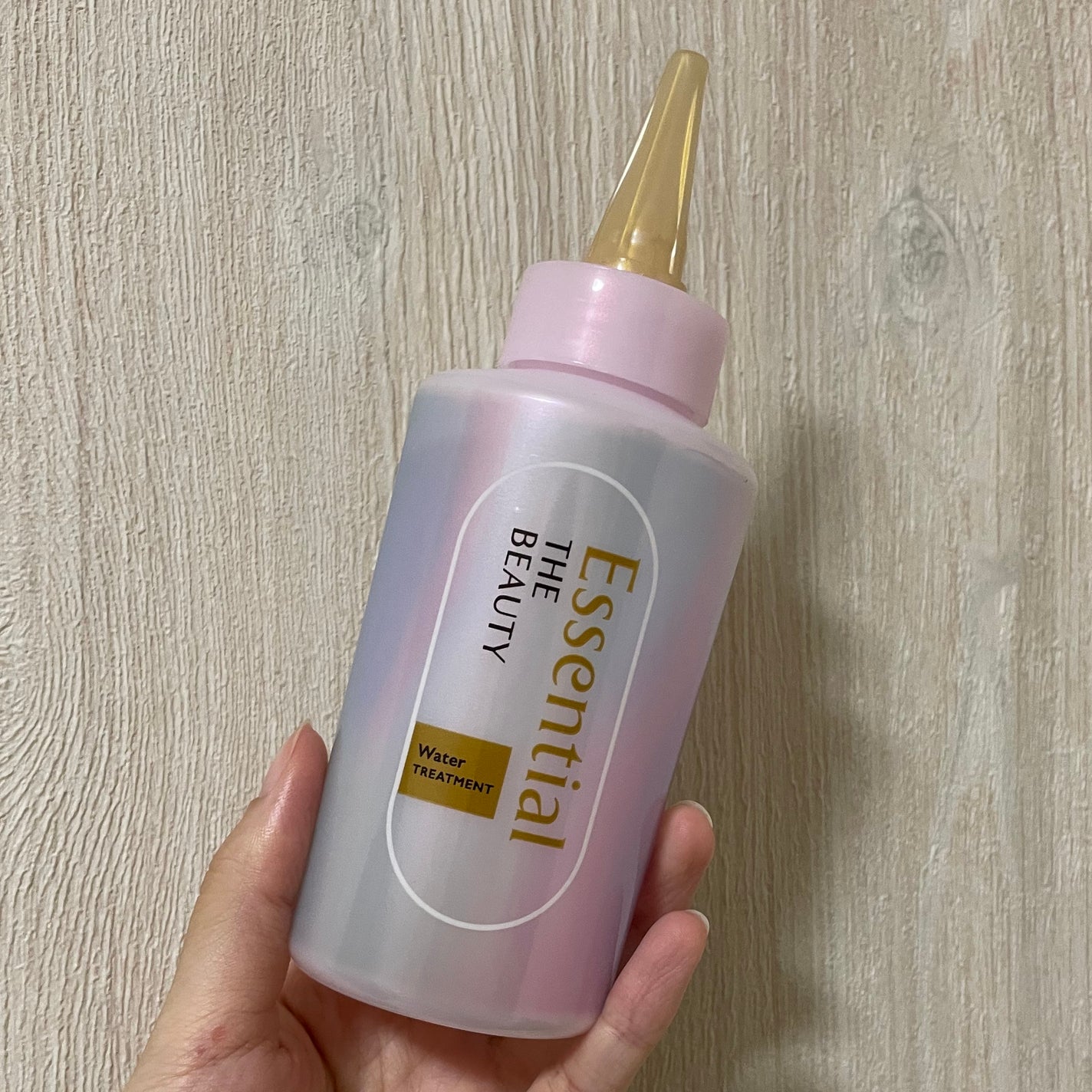 エッセンシャル プレミアム ウォータートリートメント EXスムース/エッセンシャル/アウトバストリートメントを使ったクチコミ(1枚目)