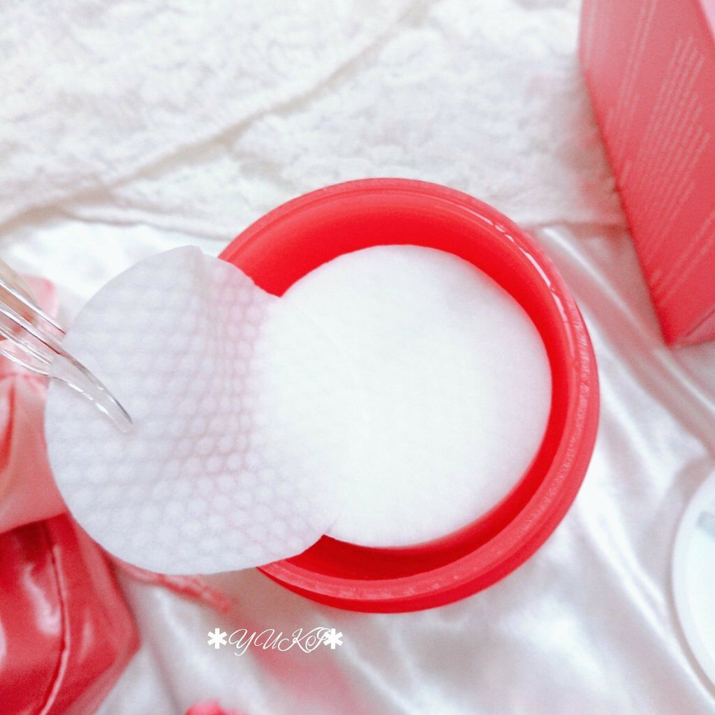 yuki on LIPS 「ピンクのパケがめちゃくちゃ可愛い❤⇒両面が使用出来るパッド⇒た..」(5枚目)