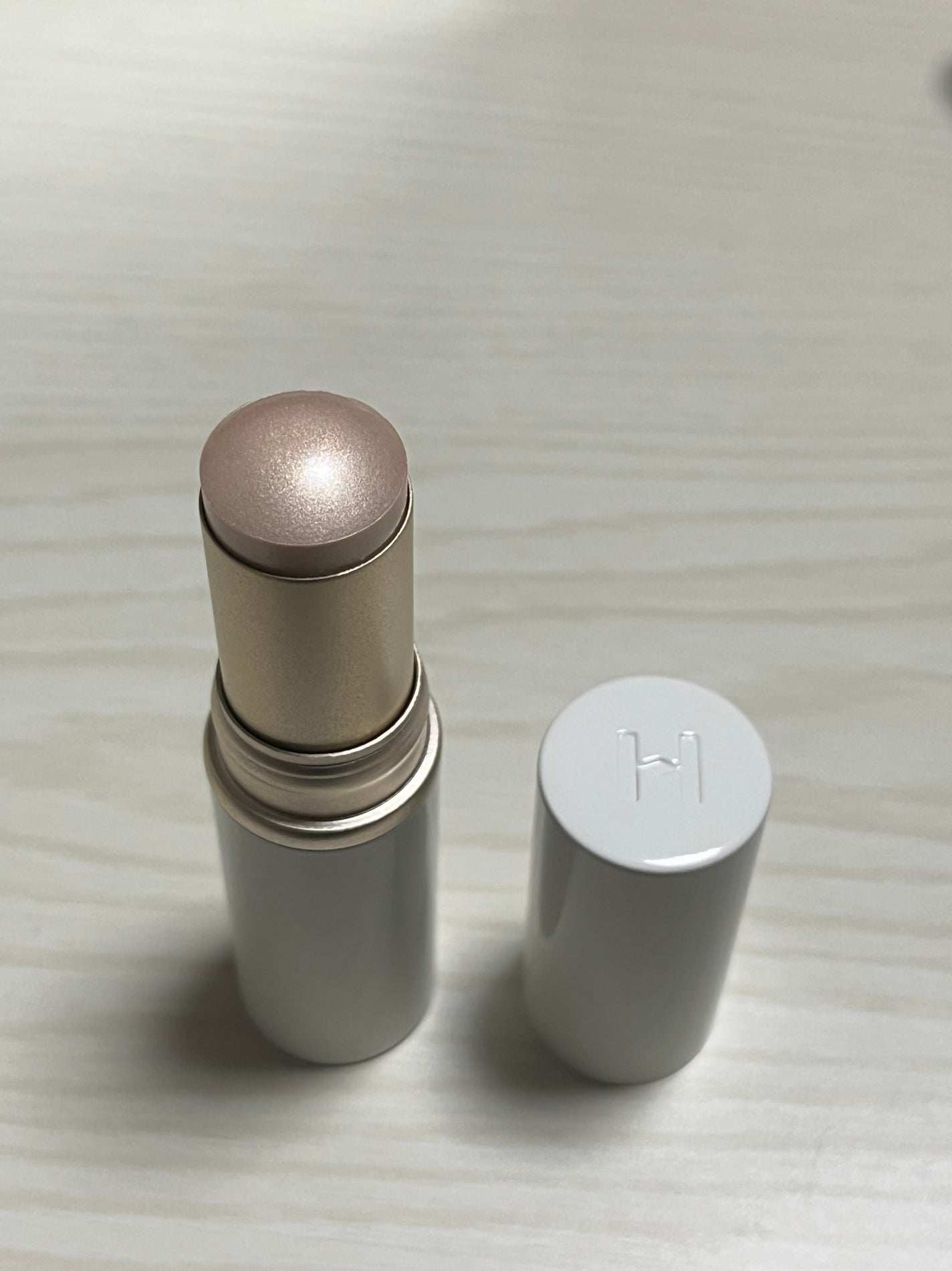 トゥルーディメンションラディアンスバーム/hince/スティックハイライトを使ったクチコミ(1枚目)