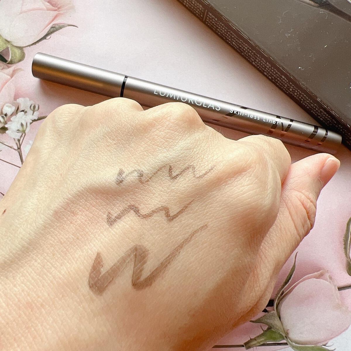 スキルレスライナー/LUMIURGLAS/リキッドアイライナーを使ったクチコミ(3枚目)