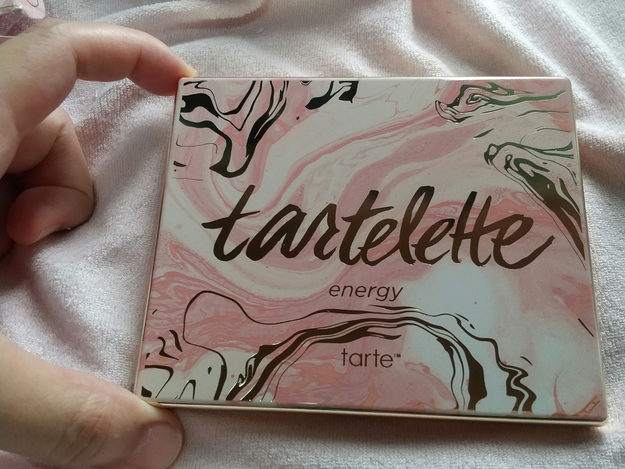 タルトレット Ｅ  アマゾニアンクレイ パレット/tarte/アイシャドウパレットを使ったクチコミ（3枚目）
