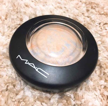 MAC ミネラライズスキンフィニッシュ 
ライトスカペード

超有名なハイライト。
友人がアメリカに帰省するときに買ってきてくれました。
アメリカのアウトレットで14ドル(約1500円)だったそう…安い