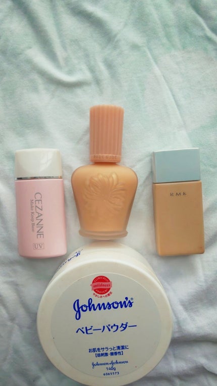 UVリクイドファンデーション/RMK/リキッドファンデーションを使ったクチコミ(2枚目)