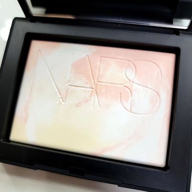 ライトリフレクティングセッティングパウダー　プレスト　N 5894/NARS/プレストパウダーを使ったクチコミ（2枚目）