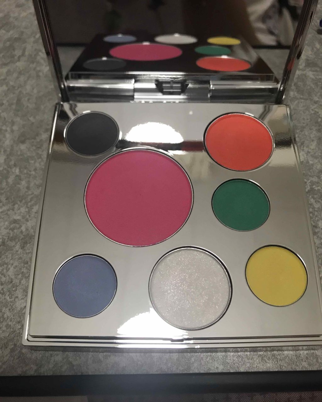 カラーポップリップスティック/RMK/口紅を使ったクチコミ(2枚目)