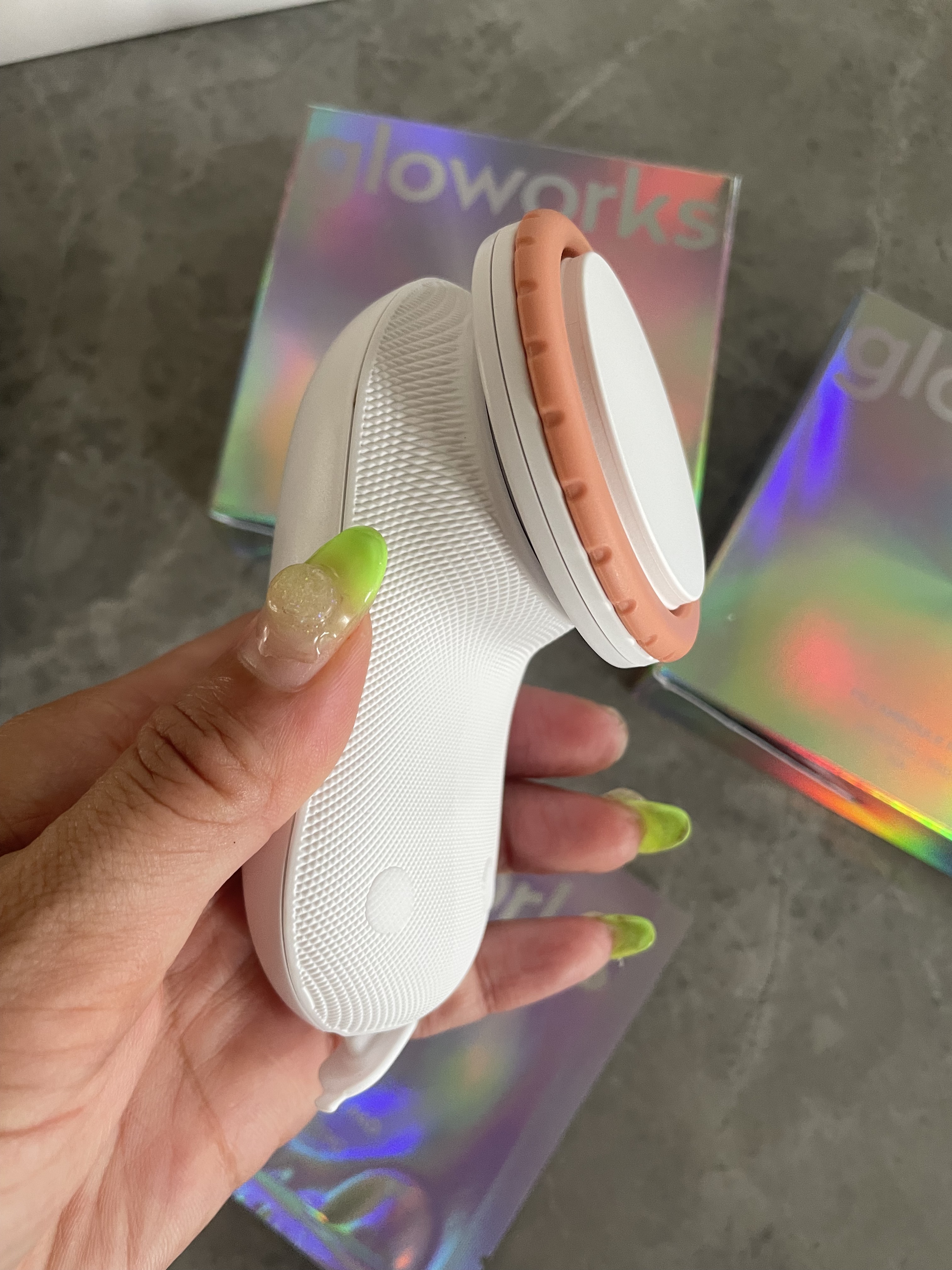  4Dモーションスキンブースタ/gloworks/美顔器・マッサージを使ったクチコミ（2枚目）