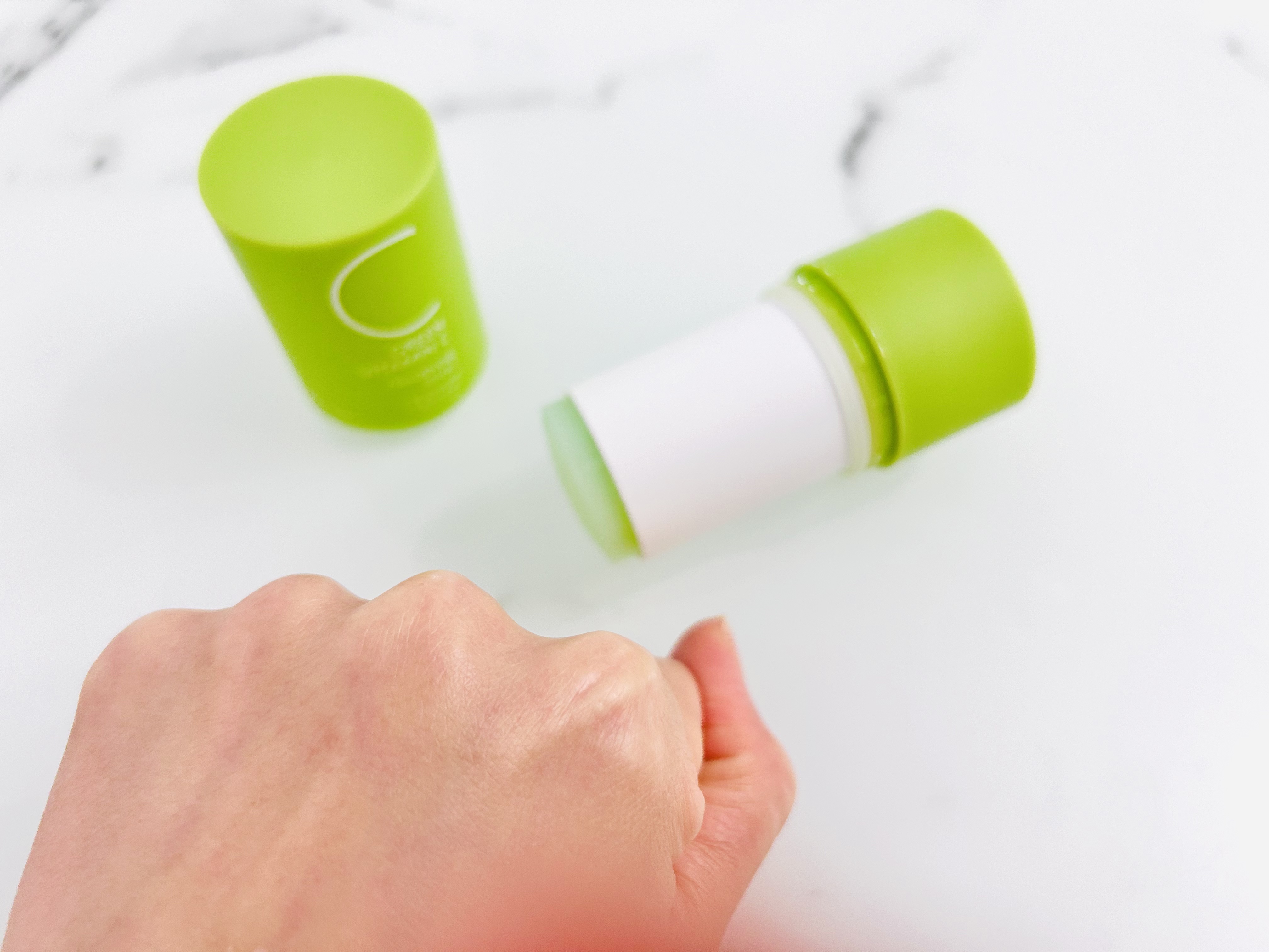 グリーンビタミンCスティック/Ariul/フェイスバームを使ったクチコミ（3枚目）