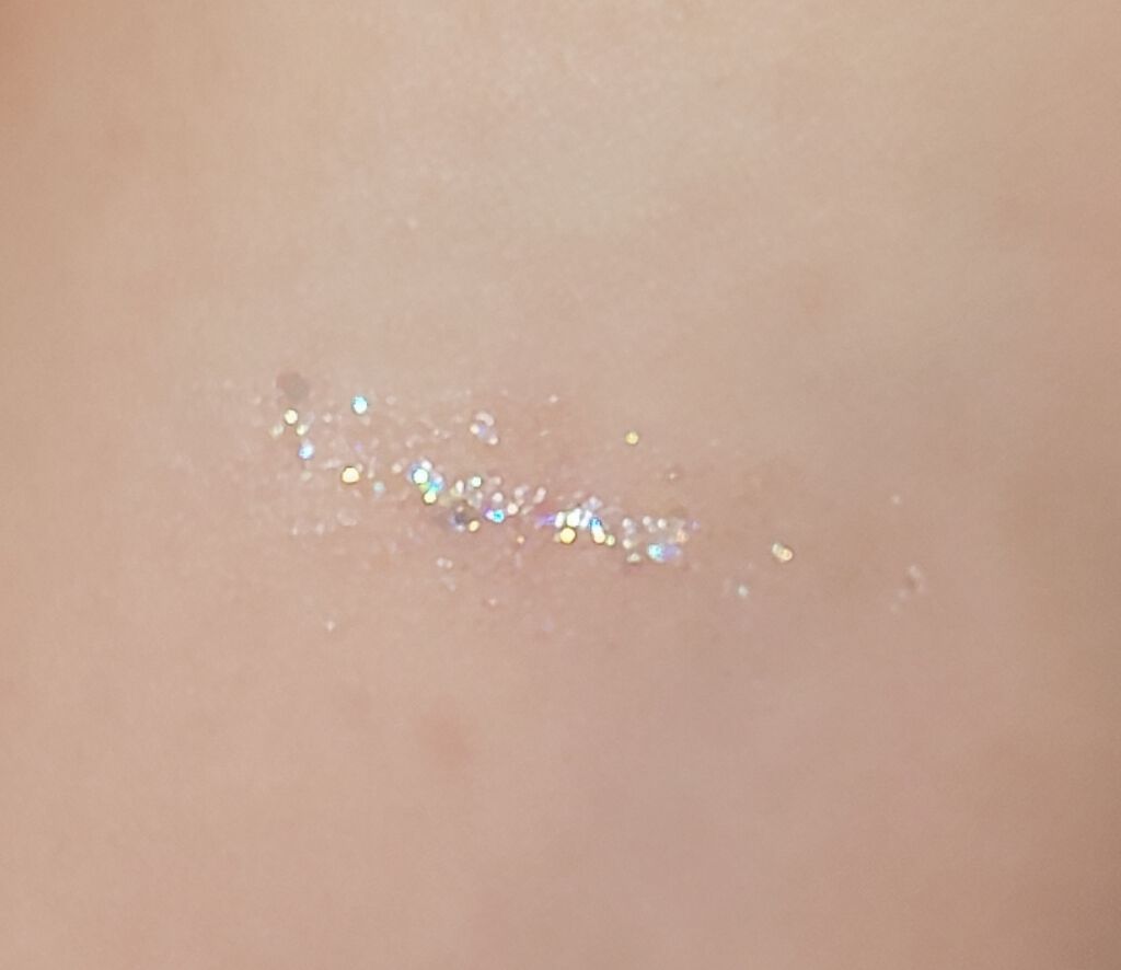 グリッターライナー 02 ミルク ウェイ/b idol/グリッターを使ったクチコミ（2枚目）