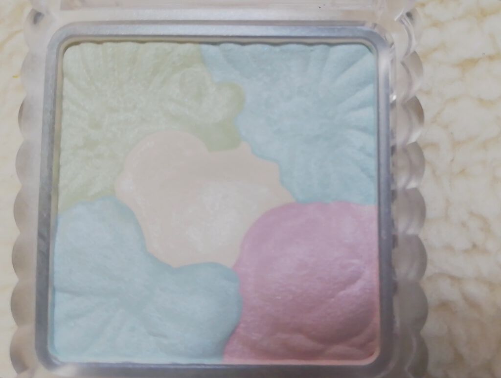 グロウフルールハイライター/キャンメイク/パウダーハイライトを使ったクチコミ(2枚目)