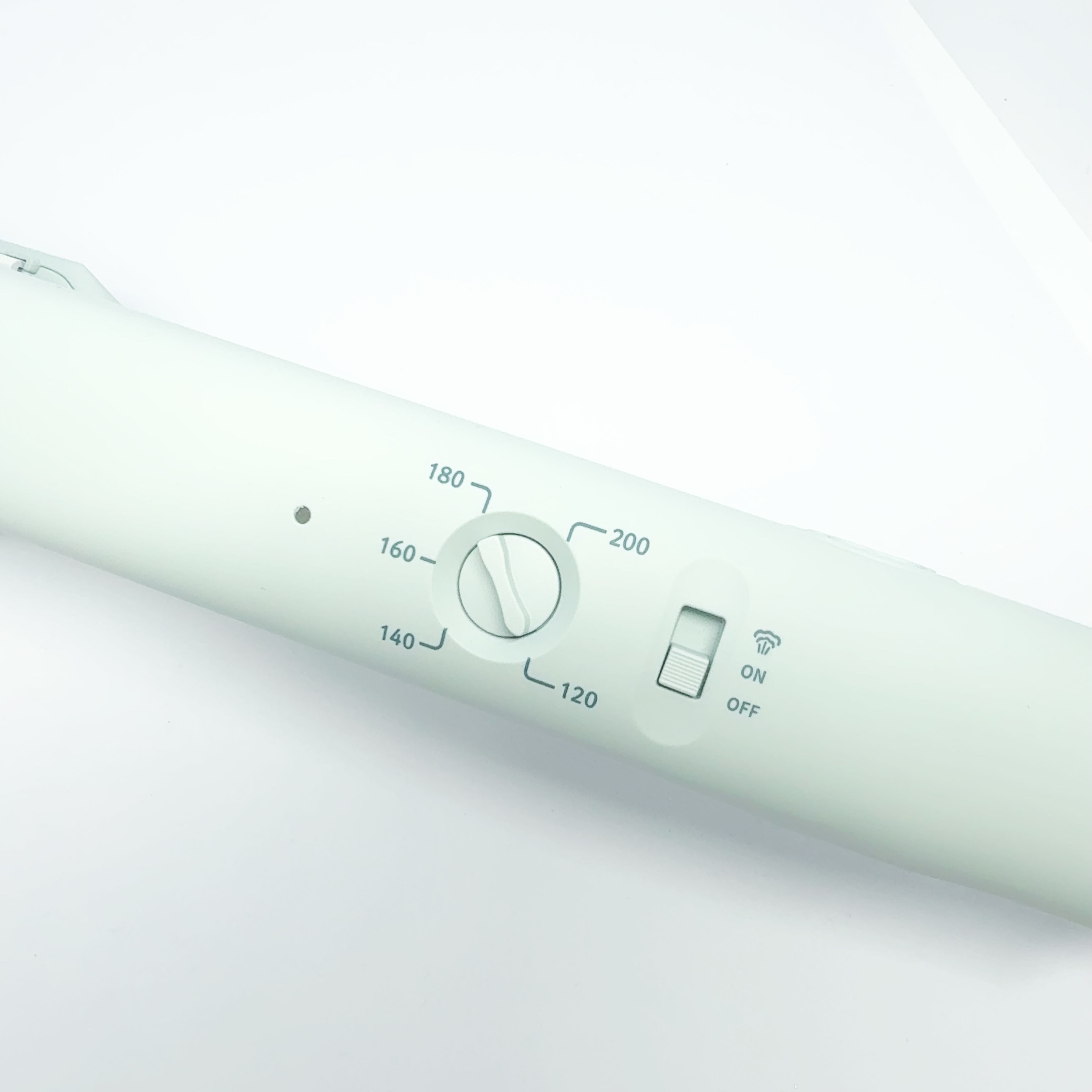 モイスチャースチームフラットアイロン 38mm/VODANA (ボダナ)/その他ヘアアイロンを使ったクチコミ（3枚目）