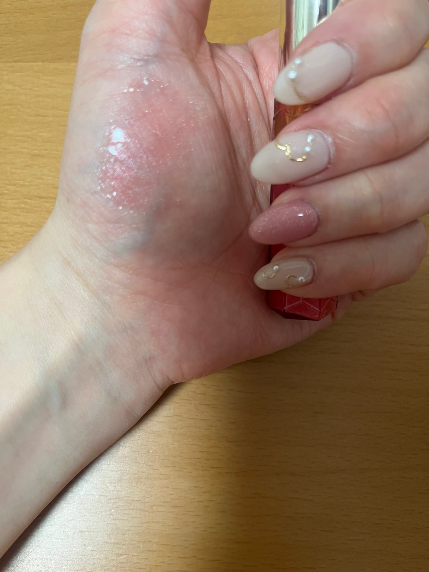 ハニーラスター r/ROAlív/リップグロスを使ったクチコミ(2枚目)