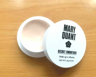 ∞MARY QUANT
シークレットスムーザー

毛穴が気になるところに塗ります！
私は、鼻の毛穴が気になるので鼻に塗っています！
塗ったあとは、サラサラしています！
これのおかげで、毛穴は気にならなく