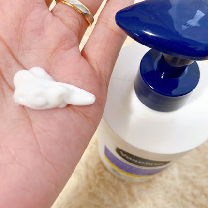 ディープリーエンリッチド ボディローション フローラルラベンダーの香り/ヴァセリン/ボディローションを使ったクチコミ(2枚目)