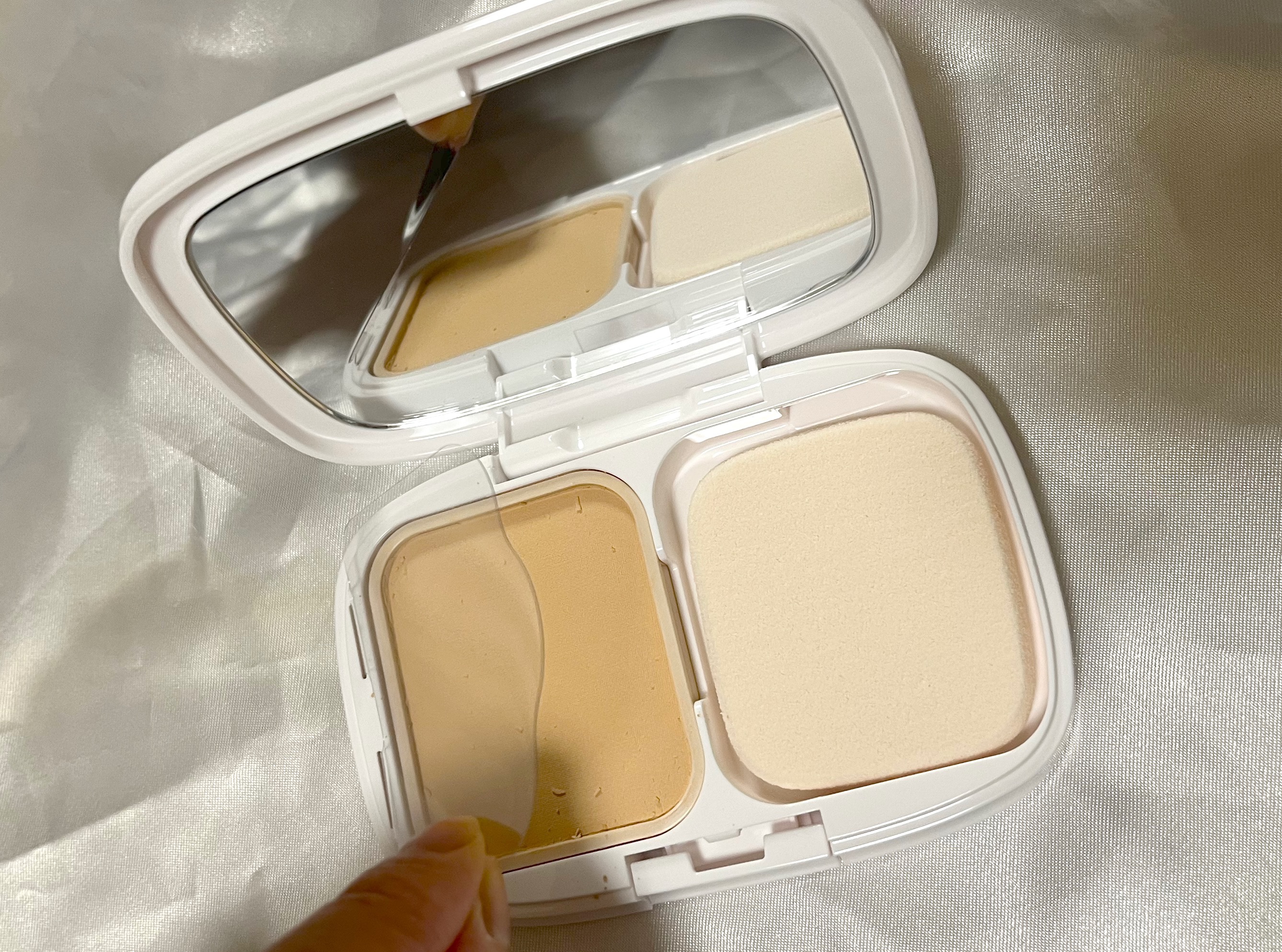 パウダーファンデーション 02 限定セット <スポンジ付き>+専用ケース/media luxe/パウダーファンデーションを使ったクチコミ（1枚目）