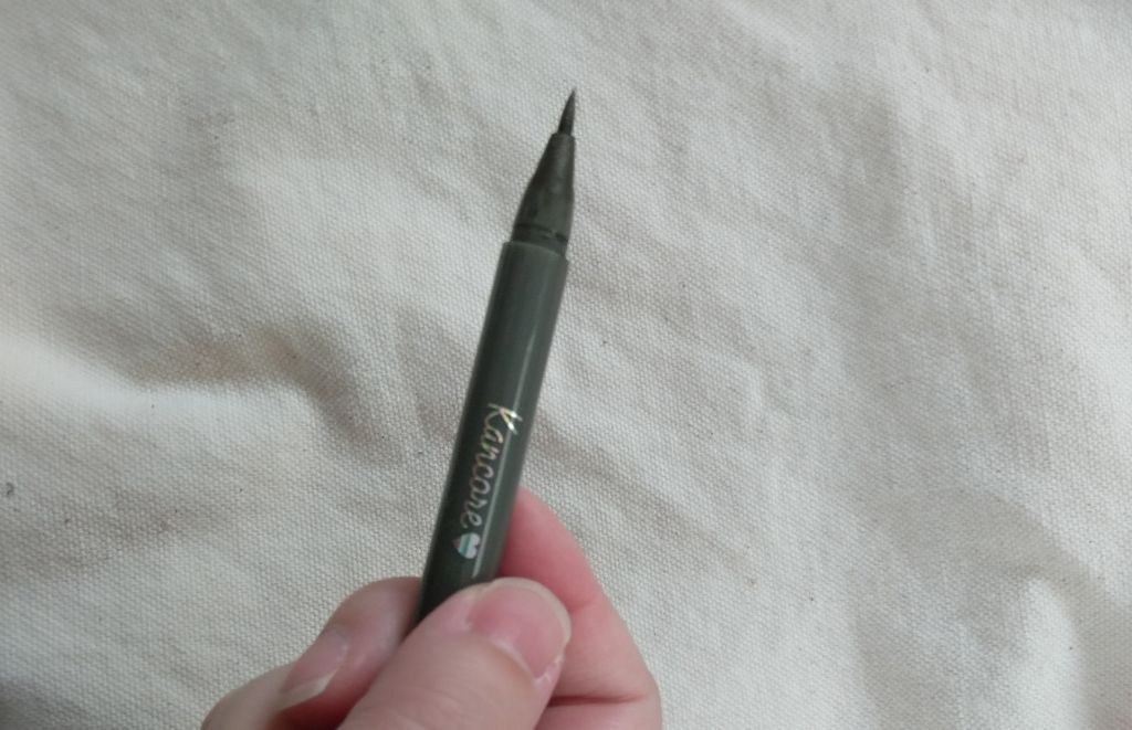 カンコレ リキッドアイライナー/DAISO/リキッドアイライナーを使ったクチコミ（2枚目）