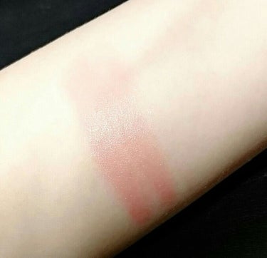 メンソレータム リップベビークレヨンのクチコミ「こちらはLIPBABYcrayonです💄👀

コットンピンクです。
⭐3枚目に腕にスウォッチし.....」（3枚目）