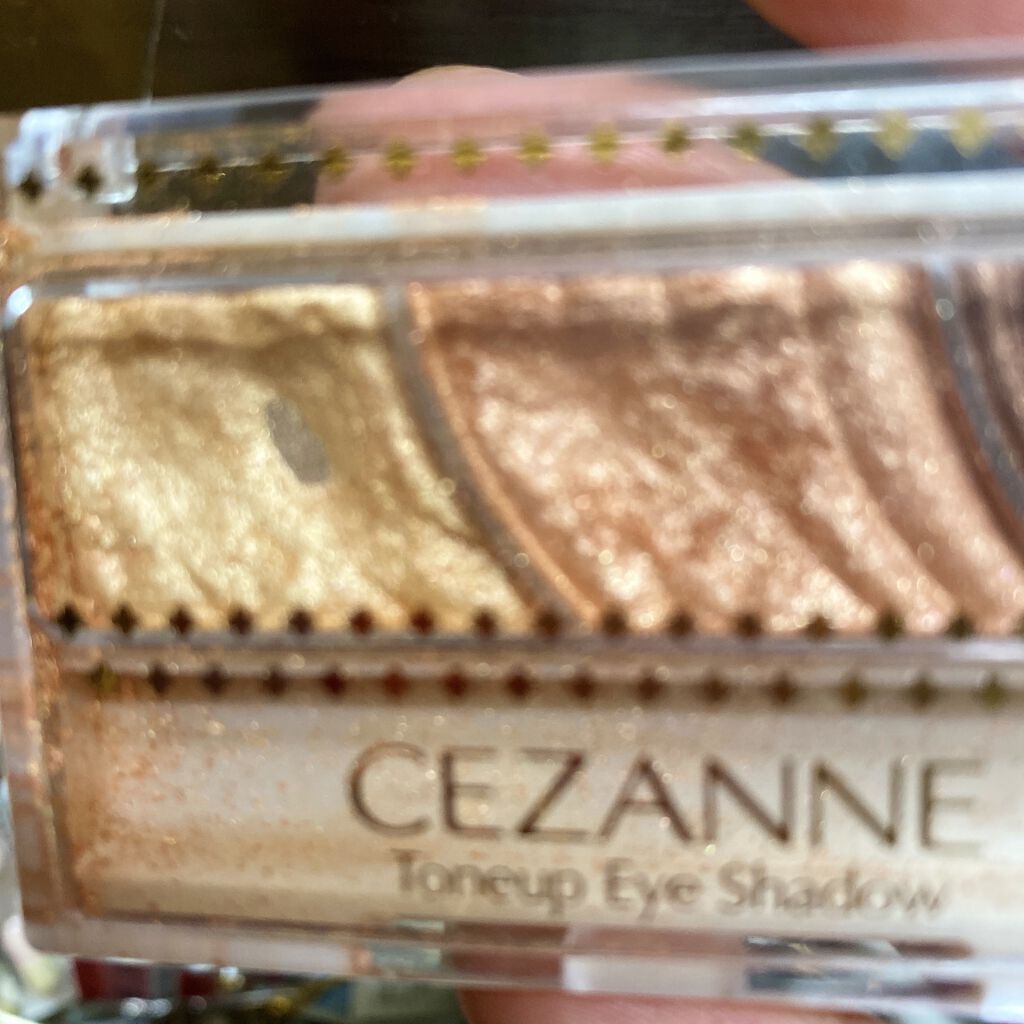 トーンアップアイシャドウ/CEZANNE/アイシャドウパレットを使ったクチコミ（3枚目）