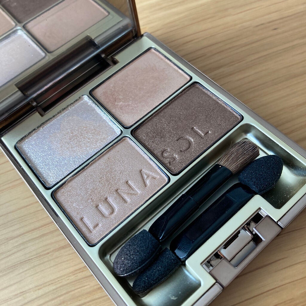 コアラ on LIPS 「ルナソル スキンモデリングアイズ 01発色がとても綺麗で、夕方..」(1枚目)