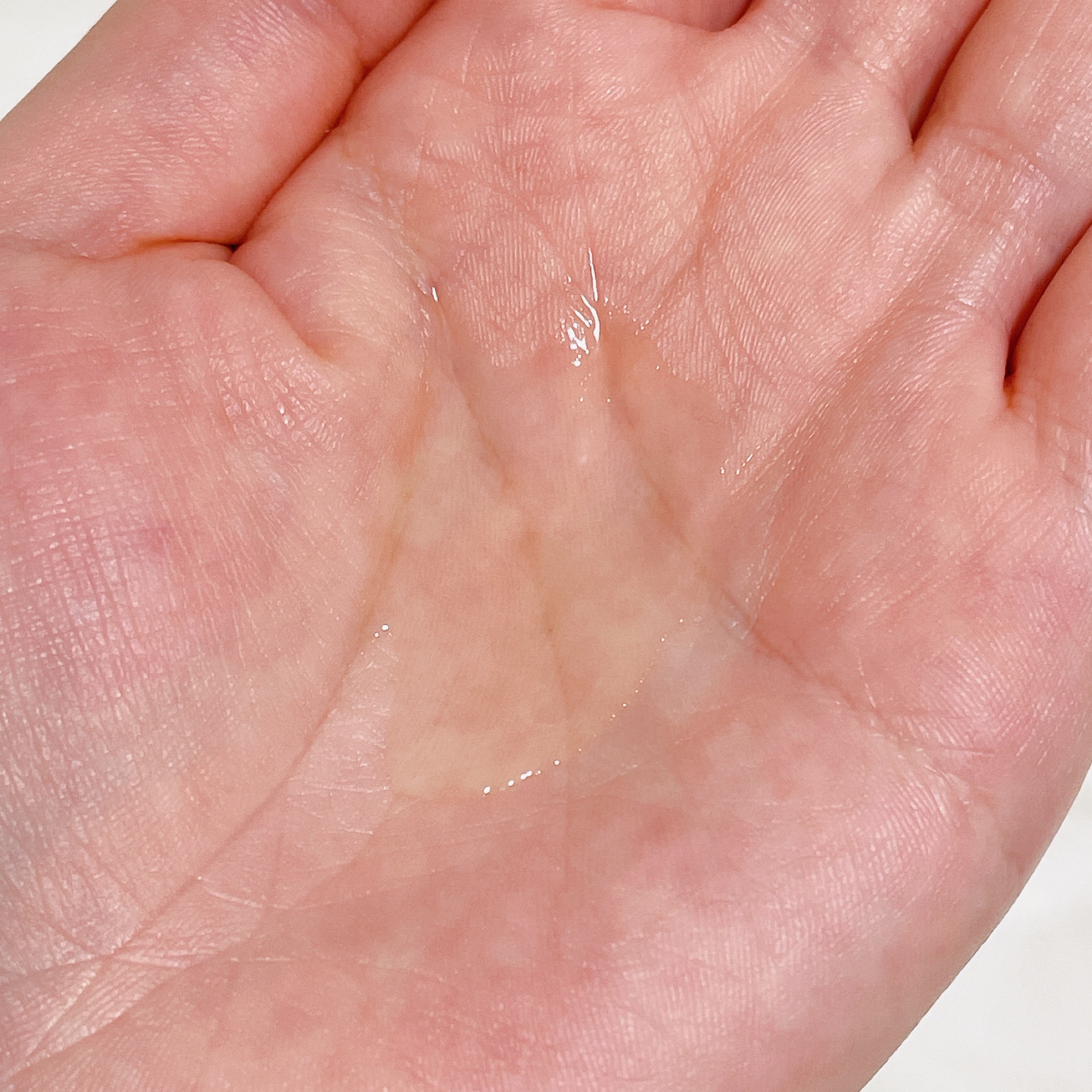 ミネラルマルチオイル フローラル＆ムスク/CLAYGE/ヘアオイルを使ったクチコミ（3枚目）