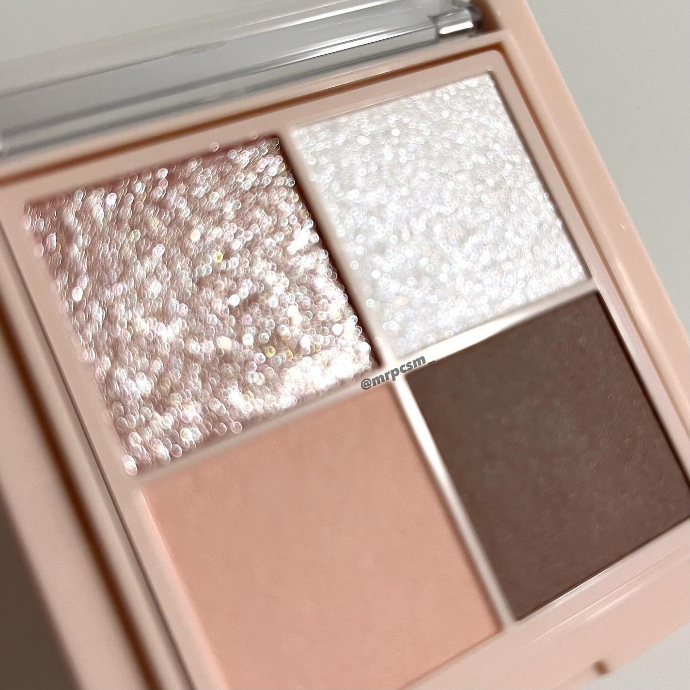 シャインオンステージアイパレット/upink/アイシャドウパレットを使ったクチコミ(3枚目)