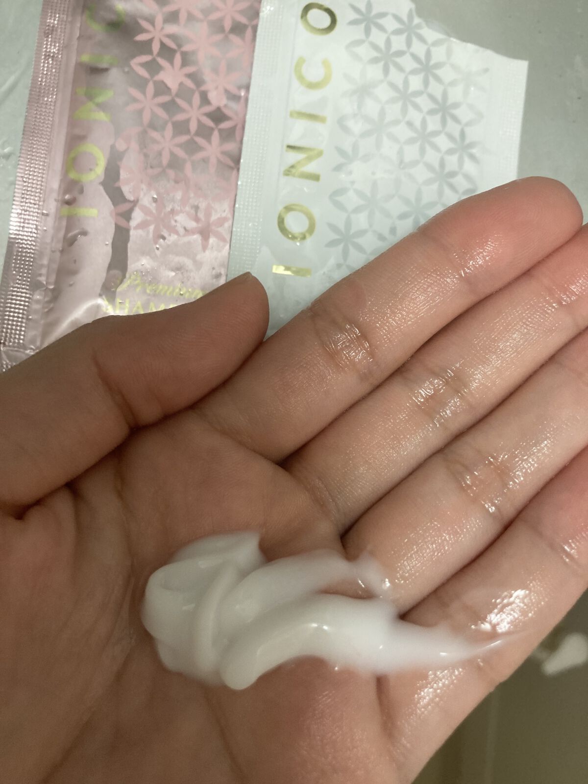 イオニコ プレミアムイオン ダメージケアシャンプー (モイスト＆リペア)　クイックリペアウォーター トライアル/IONICO/市販シャンプーを使ったクチコミ（3枚目）