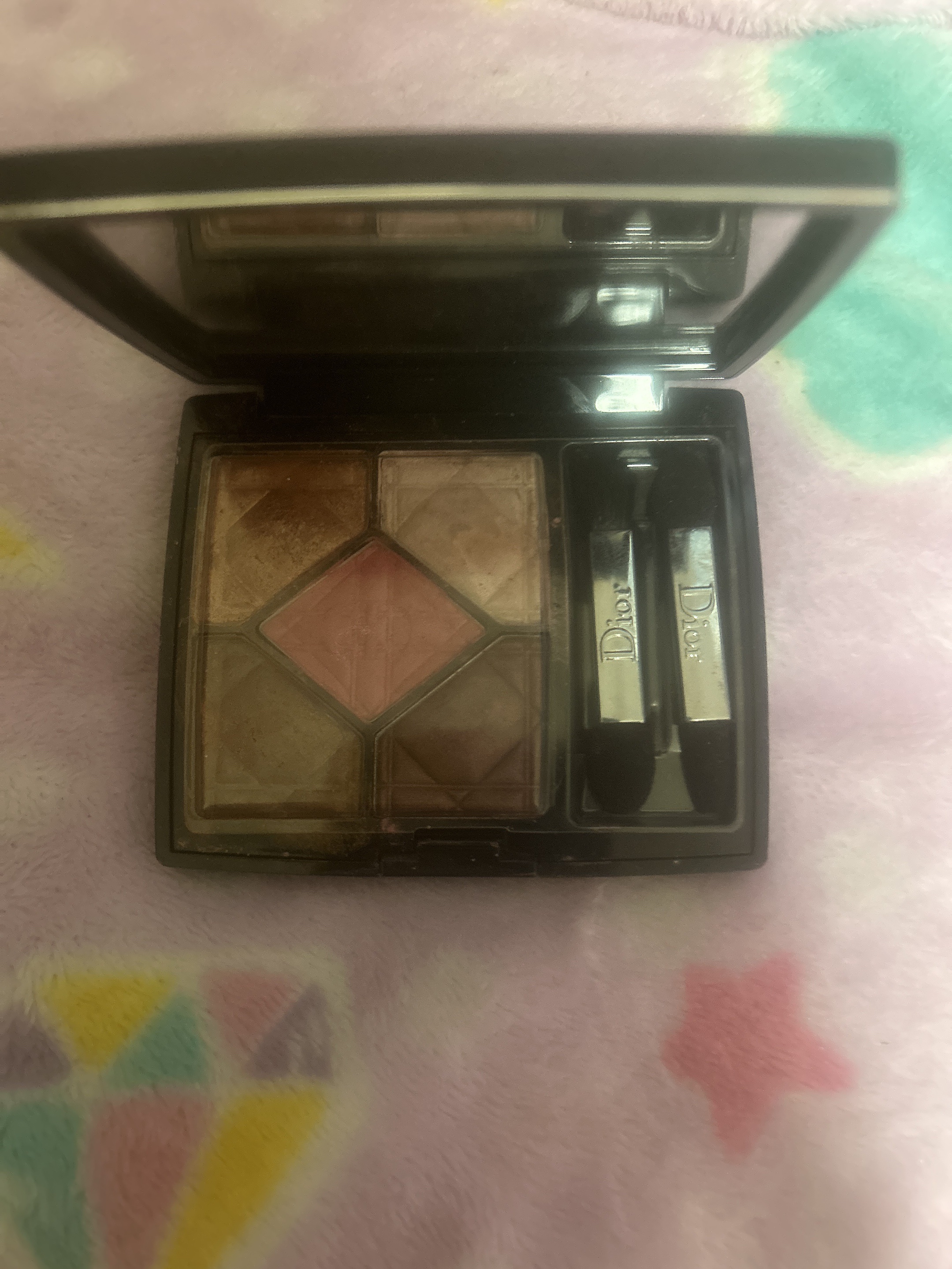 【旧】ディオールショウ サンク クルール （スプリング コレクション 2024 限定品）/Dior/アイシャドウを使ったクチコミ（3枚目）