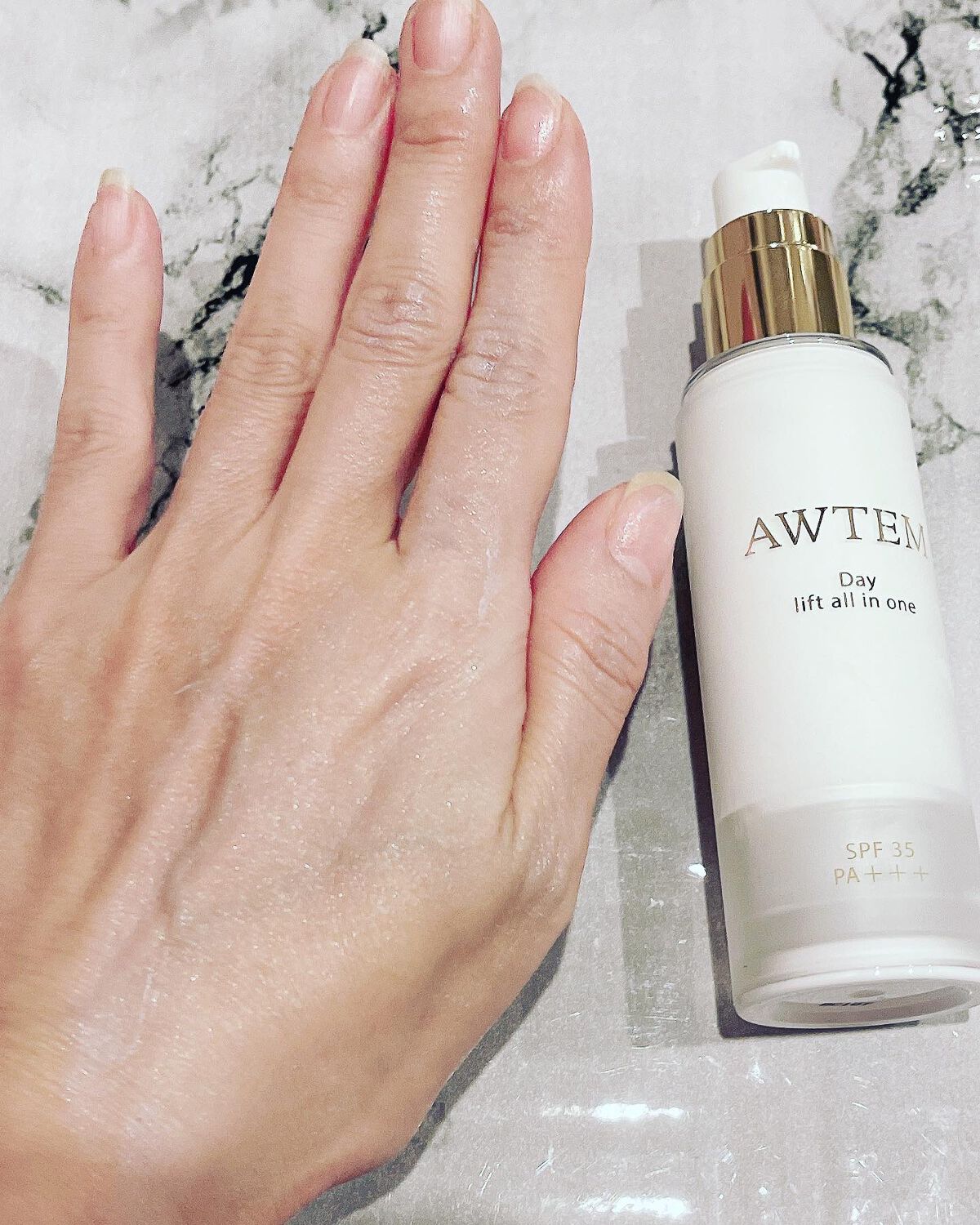 デイ リフトオールインワン（朝⽤クリーム）/AWTEM/オールインワン化粧品を使ったクチコミ（3枚目）