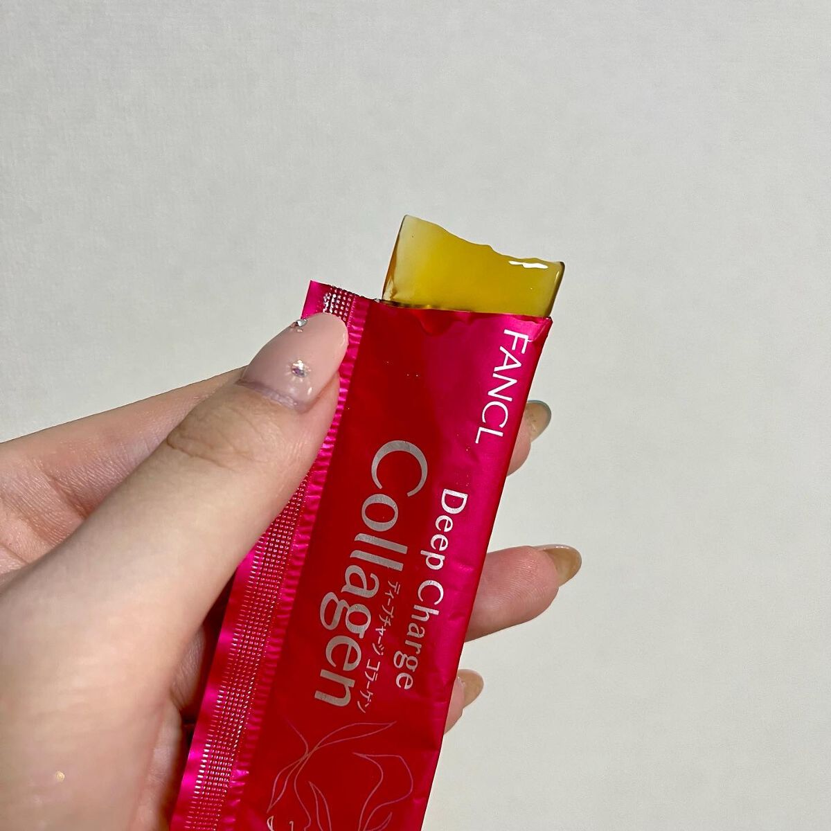 ディープチャージ  コラーゲン スティックゼリー/ファンケル/美容サプリメントを使ったクチコミ（2枚目）