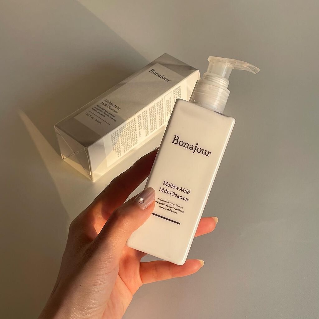 
【Bonajour】

敏感肌で乾燥しやすい人必見🫣🤍

✔️メロウマイルドミルククレンザー

ボナジュールってだけでとてつもない安心感😮‍💨🤍

薄いメイクの時や日焼け止めだけの時に
よく落ちるクレンザーを使うと
肌にはすごい
