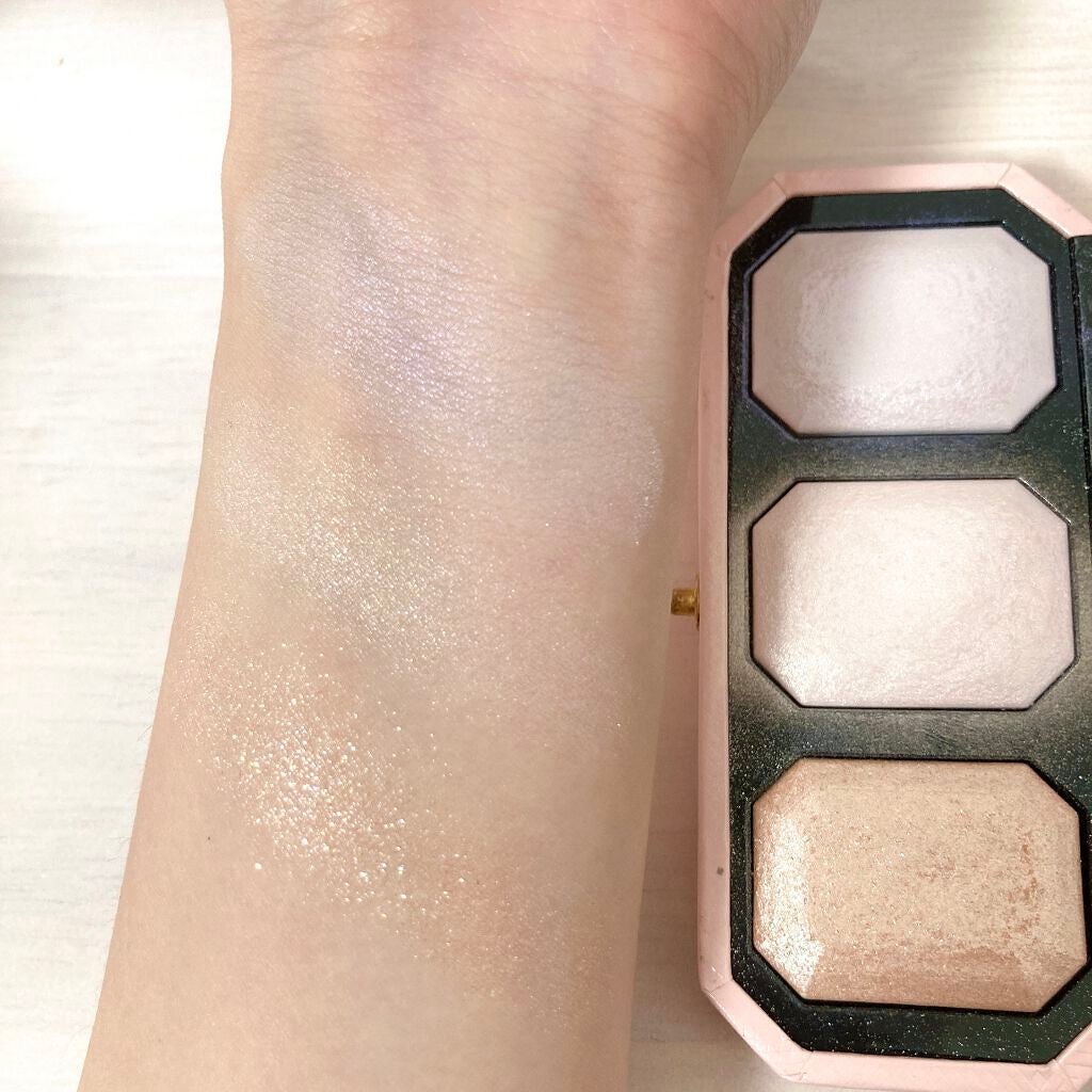 ~ダイヤモンドライト シリーズ~ マルチユース ハイライター トリオ/Too Faced/パウダーハイライトを使ったクチコミ(3枚目)