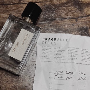 SHOLAYERED FRAGRANCE DESIGNのクチコミ「オリジナル香水作ってきたよ〜🐶🤍🌿

sholayered
ってお店で好きな香りを組み合わせて.....」（1枚目）
