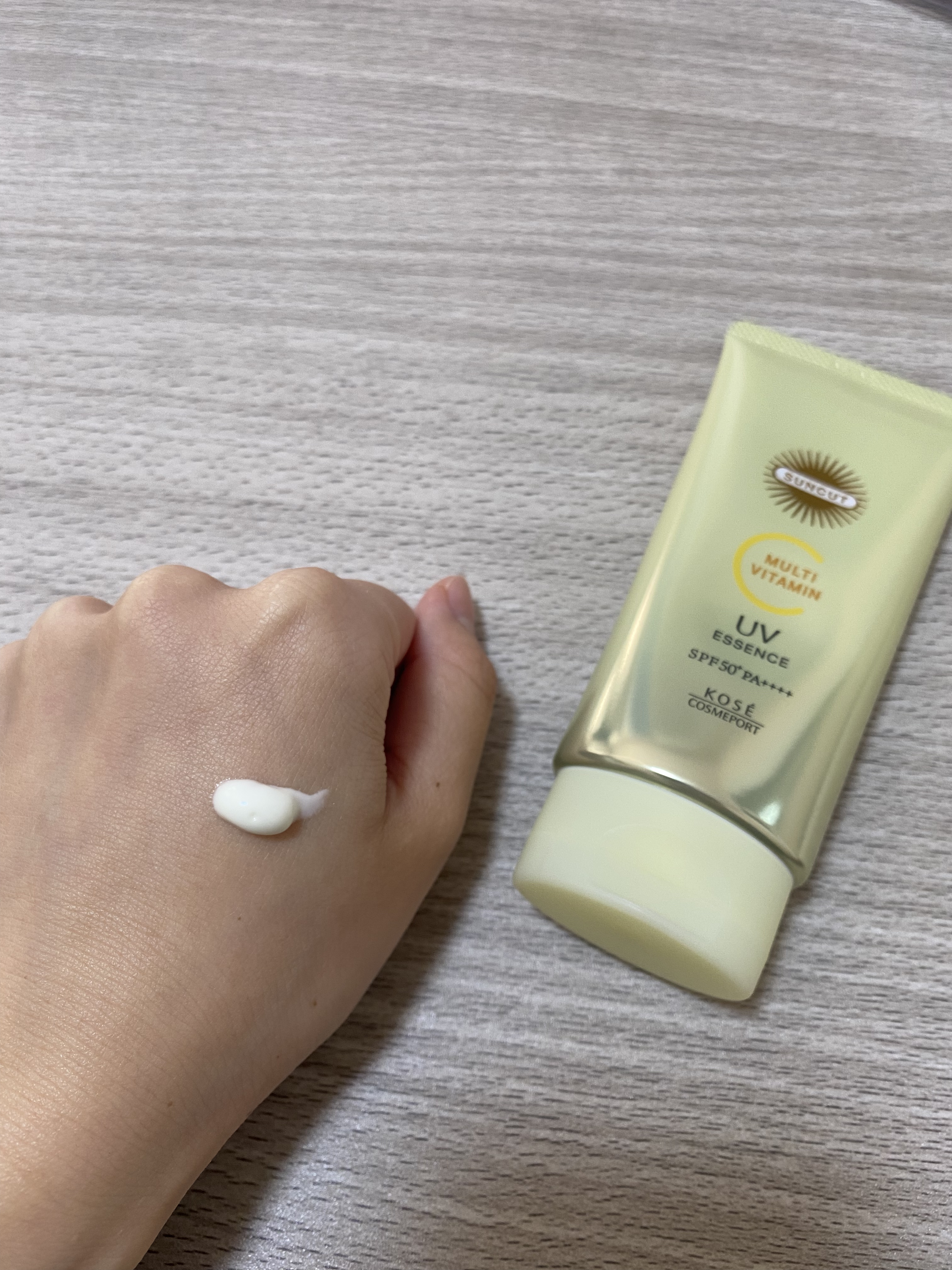 サンカットR マルチビタミンUV エッセンス/サンカット®/日焼け止めクリームを使ったクチコミ（2枚目）