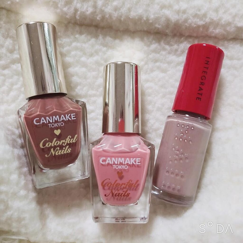 カラフルネイルズ/キャンメイク/マニキュアを使ったクチコミ（2枚目）