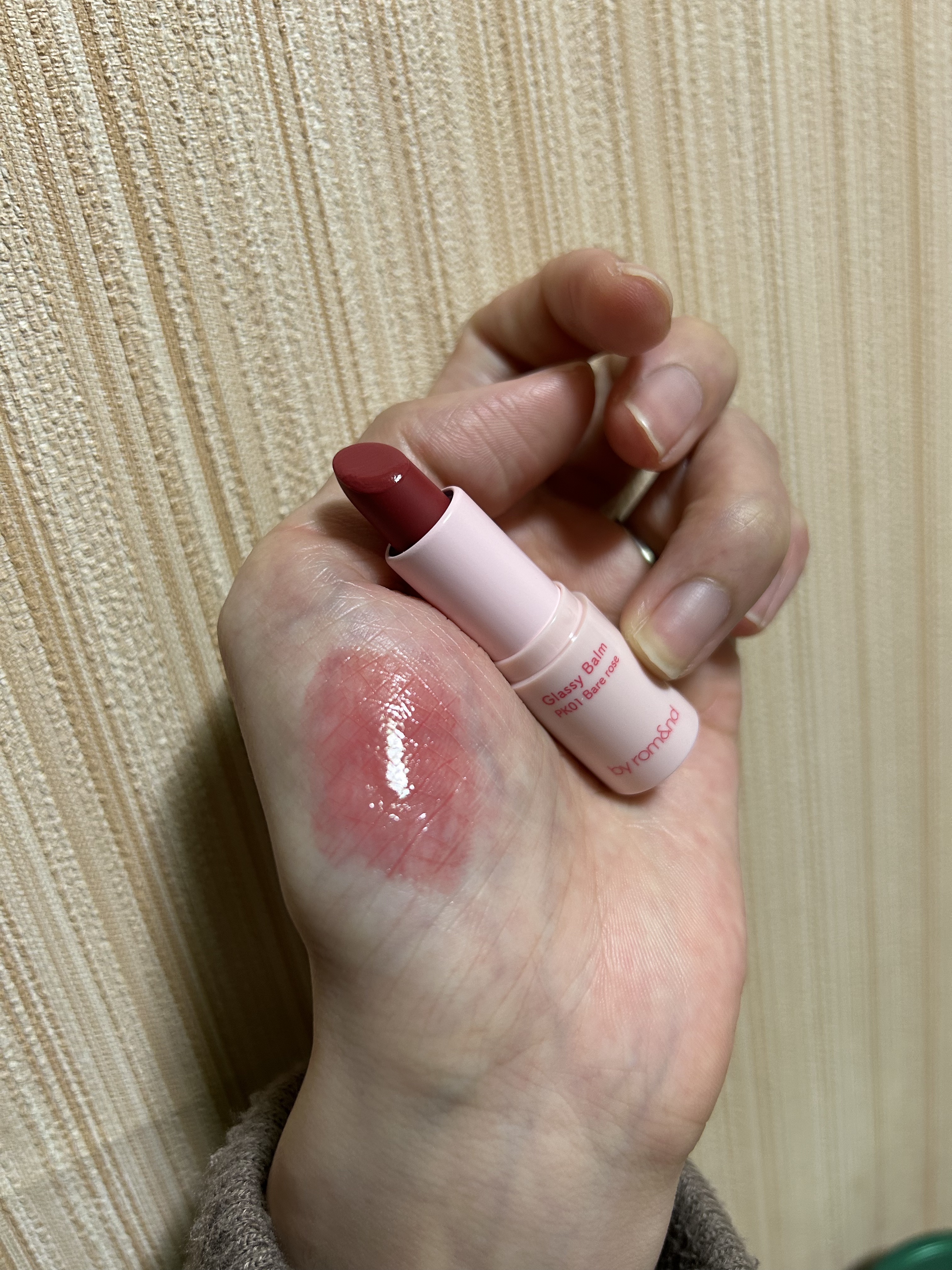 アンドバイロムアンド　グラッシーボムティント/&nd by rom&nd/リップティントを使ったクチコミ（1枚目）