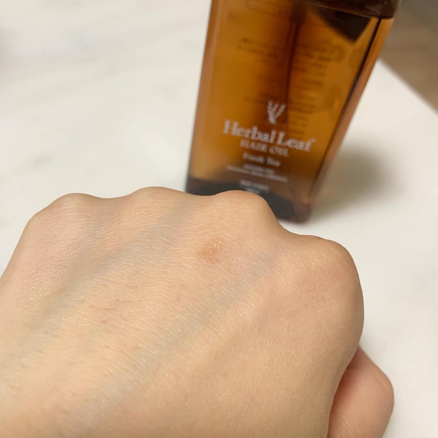 オーガニックヘアオイル フレッシュティーの香り/ハーバルリーフ/ヘアオイルを使ったクチコミ（3枚目）