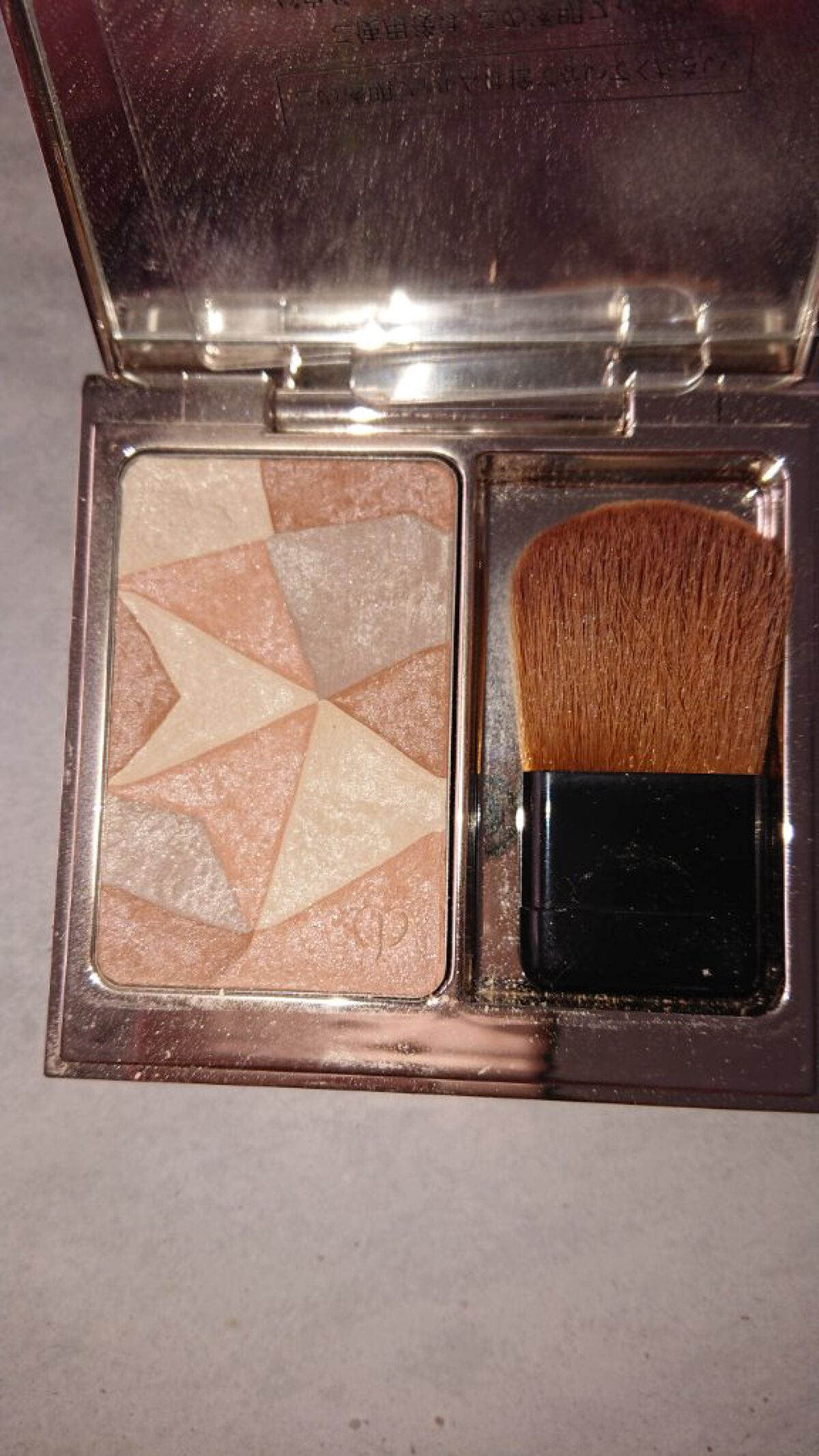 クレ・ド・ポー ボーテ レオスールデクラ/クレ・ド・ポー ボーテ/パウダーハイライトを使ったクチコミ(1枚目)