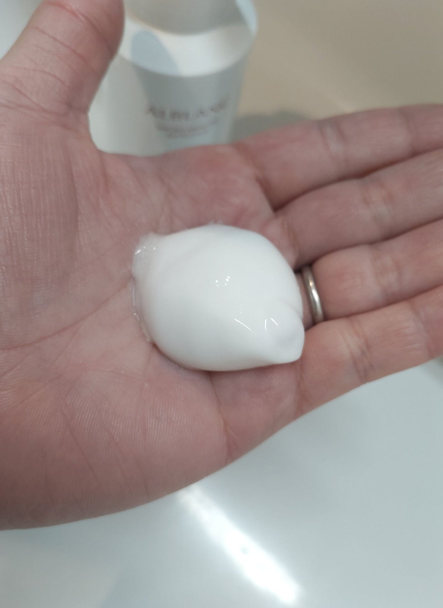 マイクロムース リフレッシャー/ALBLANC/泡洗顔を使ったクチコミ(6枚目)