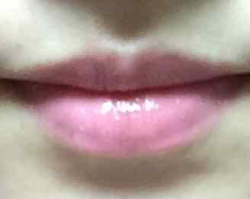 38°C / 99°F リップトリートメント (リップ美容液)/UZU BY FLOWFUSHI/リップケアを使ったクチコミ（2枚目）