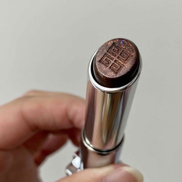 【本日発売！限定マーブルNo.21】
フォールコレクション2020/GIVENCHY💄

唇のpHで色が変わるタイプで、鮮やかな発色とツヤ感仕上がりのオイル配合で乾燥しないロングラスティングなリップ🌹
