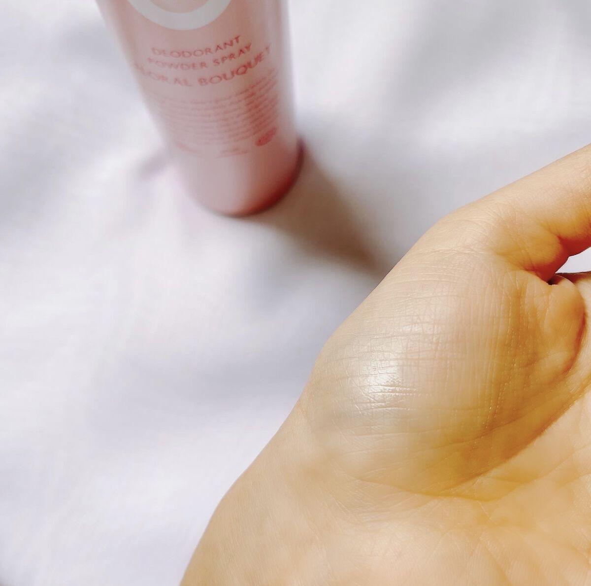 パウダースプレー（フローラルブーケ）/エージーデオ24/デオドラント・制汗剤を使ったクチコミ（2枚目）