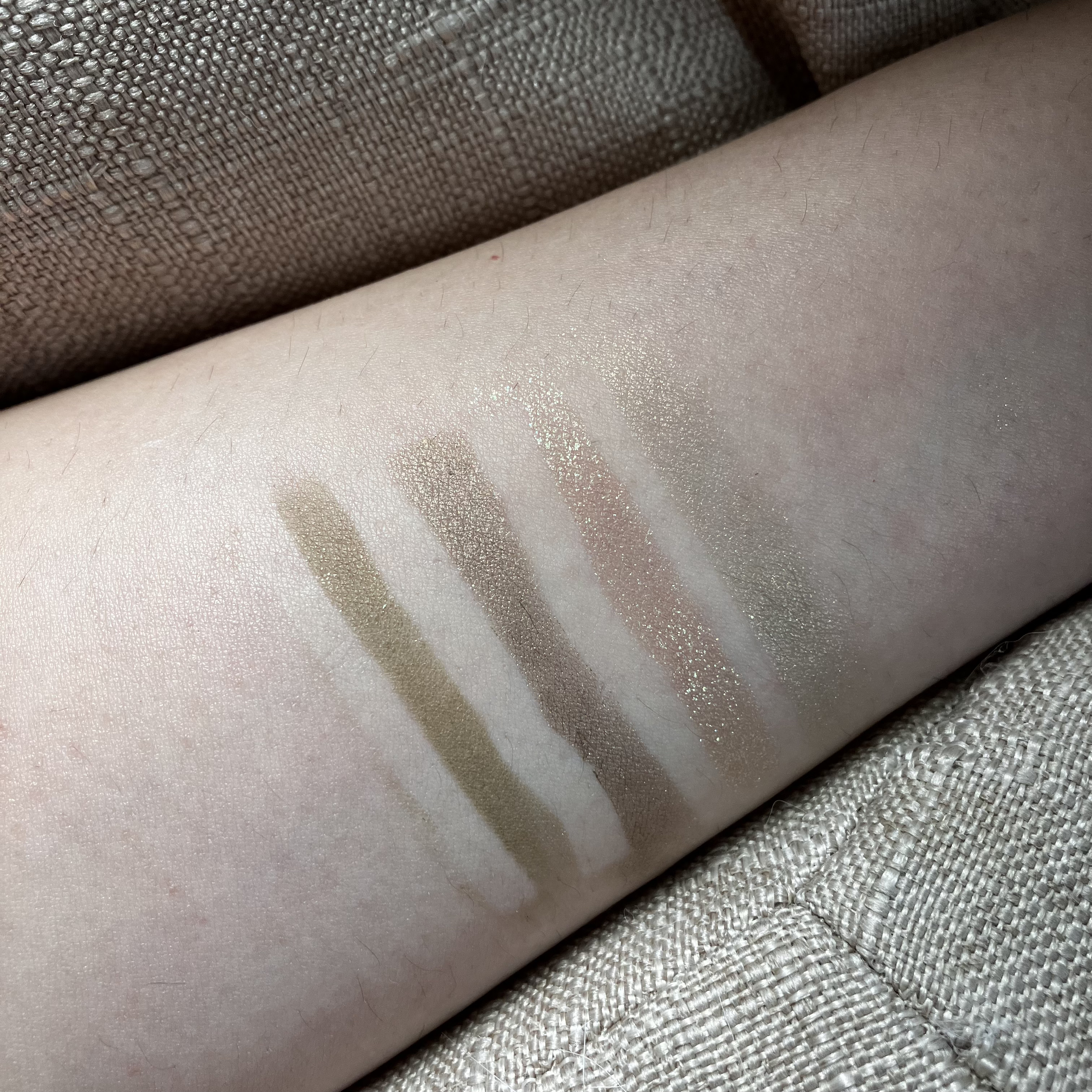 アディクション ザ アイシャドウ スパークル/ADDICTION/単色アイシャドウを使ったクチコミ（3枚目）