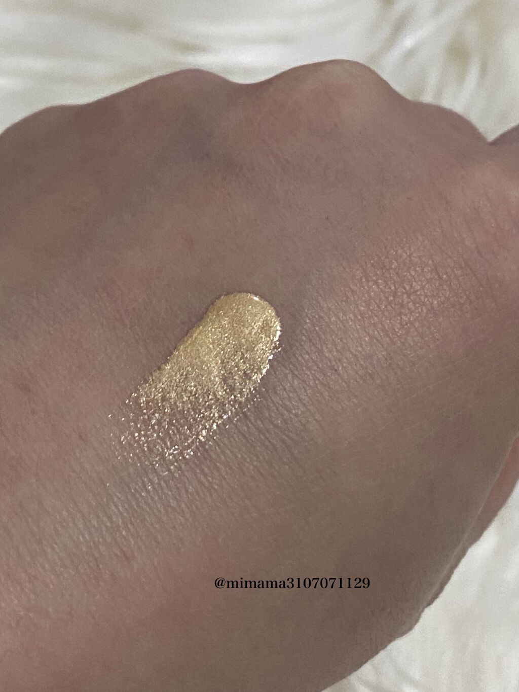 ロイヤルライト リキッドハイライター/DOLCE&GABBANA BEAUTY/リキッドハイライトを使ったクチコミ（2枚目）